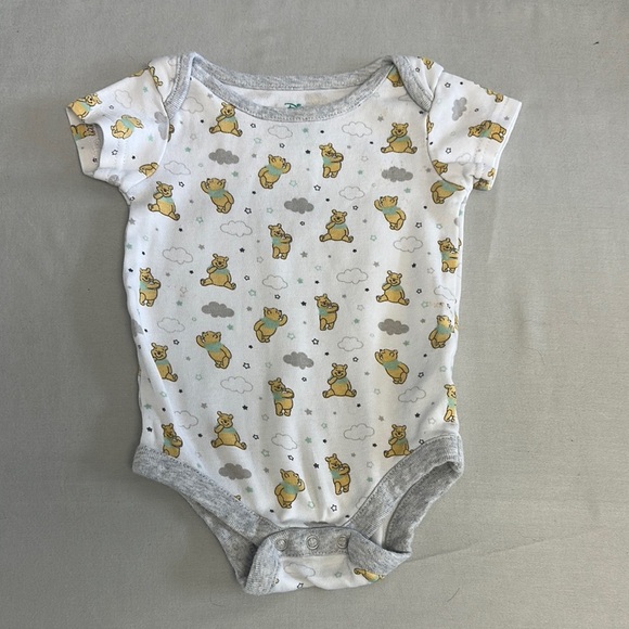 Disney - Winnie the Pooh - White and Yellow Footie, Onesie, and Hat - Picture 6 of 6